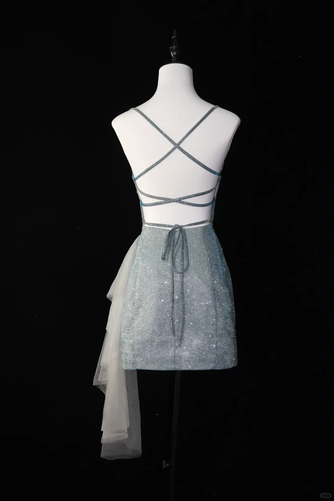 Robe de soirée courte et scintillante argentée, dos nu, robe de bal, robe de soirée, gh4541