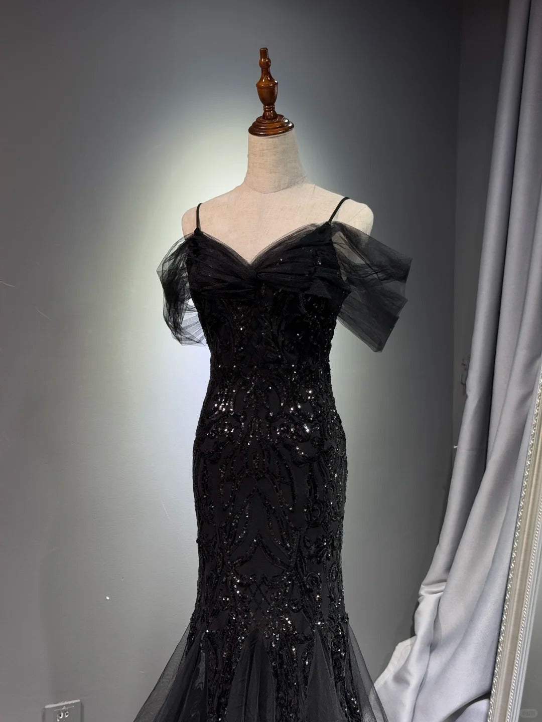 Girlhomeshops -Black shiny mermaid long sequined ball gown evening dress graduation dress gh5112