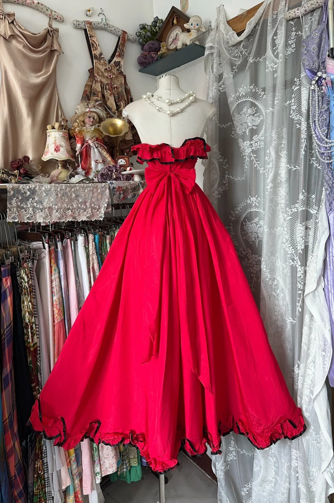 Girlhomeshops-Red lace elegant long satin A-line Prom dress evening dress party dress gh5170