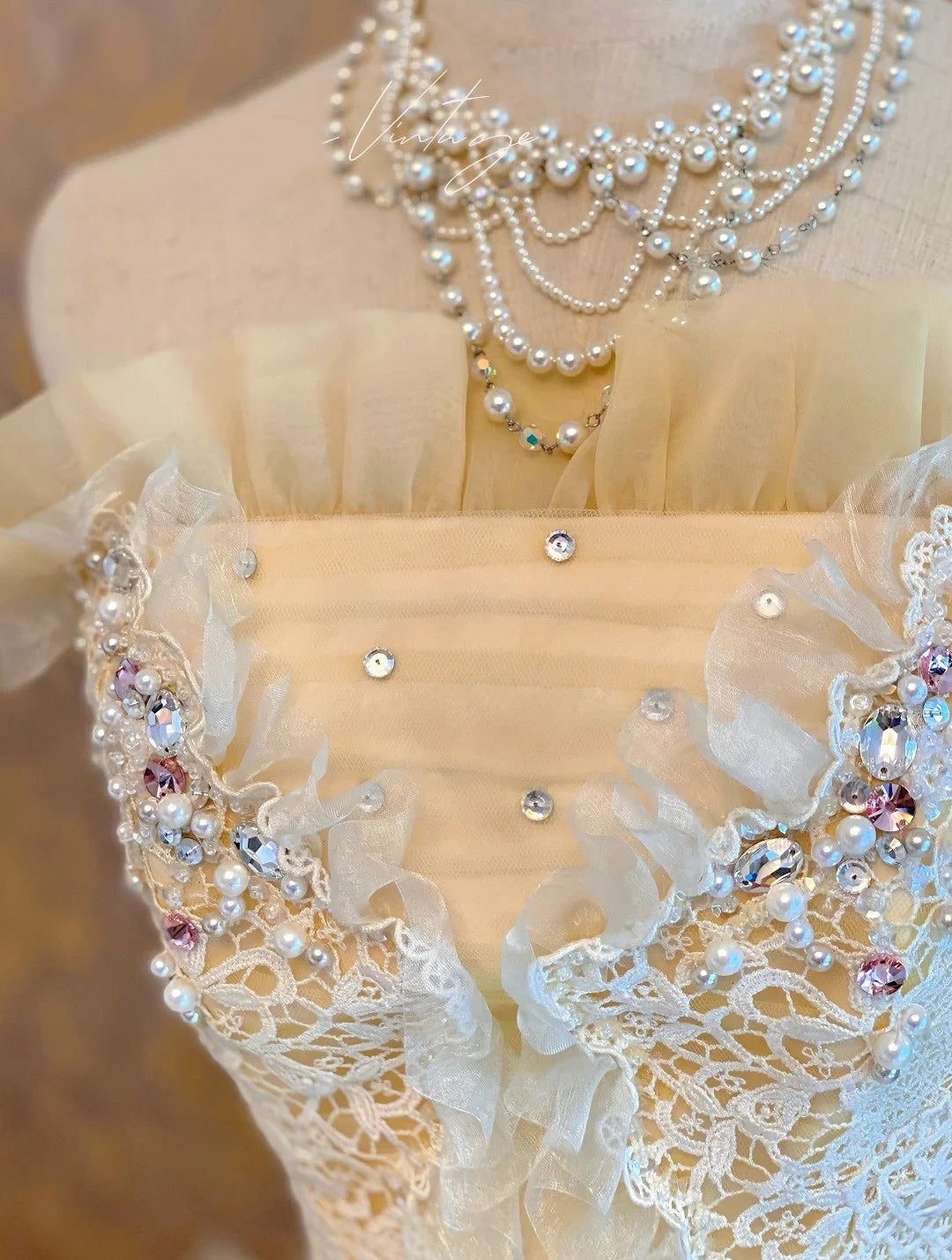 girlhomeshops-Yellow-White Gradient Tulle Strapless Lace Rhinestone-Embellished Floor-Length Court-Style Gown gh6368