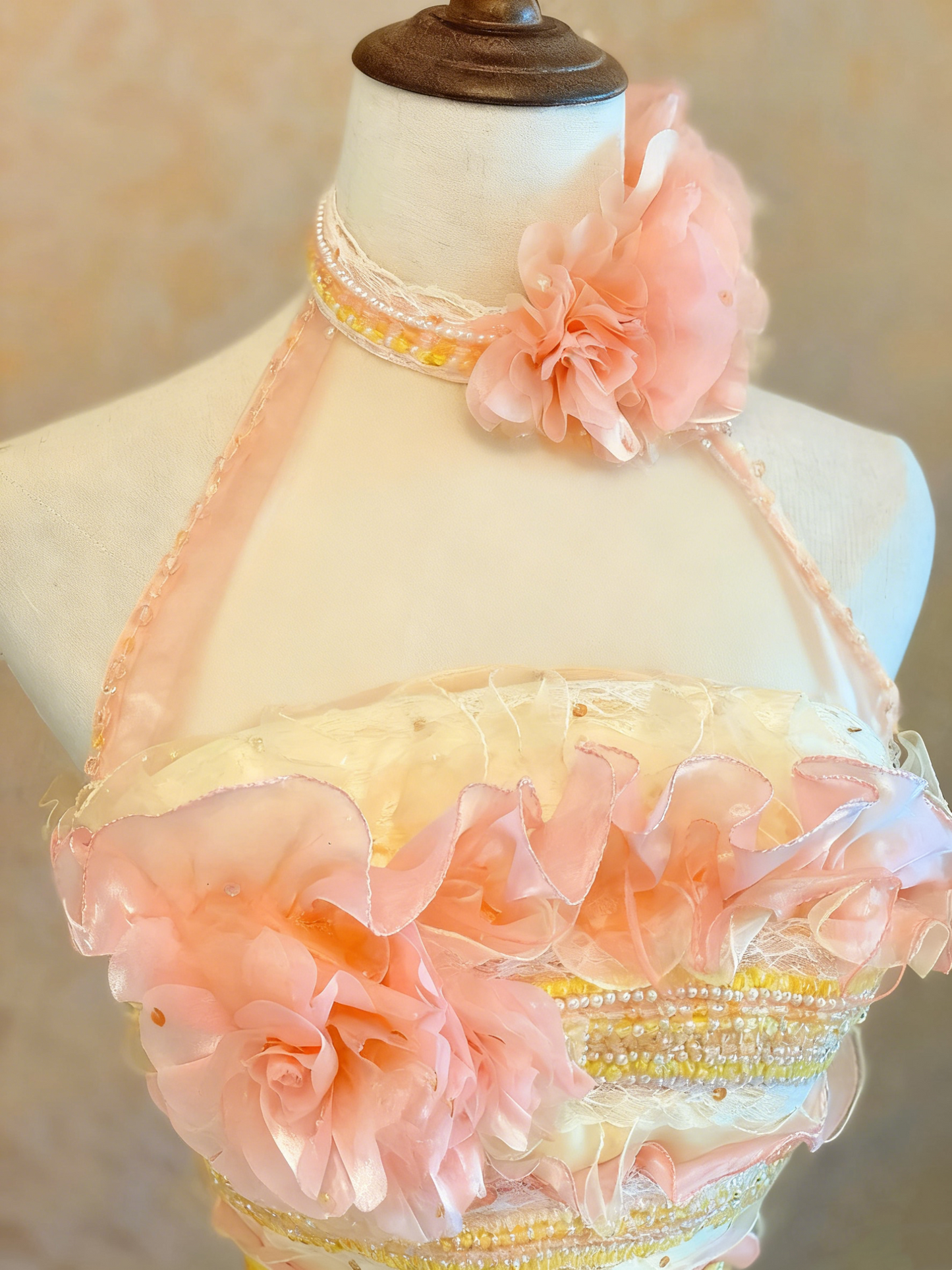 girlhomeshops-Pink-Yellow Gradient Satin Halter-Neck 3D Flower-Embellished Floor-Length Court-Style Gown gh6372