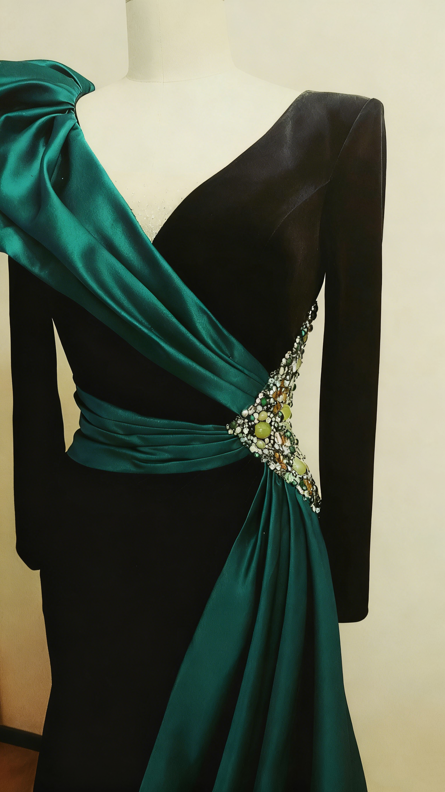 Emerald Satin & Black Velvet Long-Sleeve Beaded Formal Evening Gown gh6391