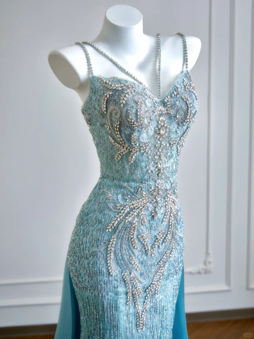 Girlhomeshops – Aquablaues Meerjungfrauenschwanz-Ballkleid mit exquisiter Perlenbesatz, lang und bodenlang, Tüll, gh5484