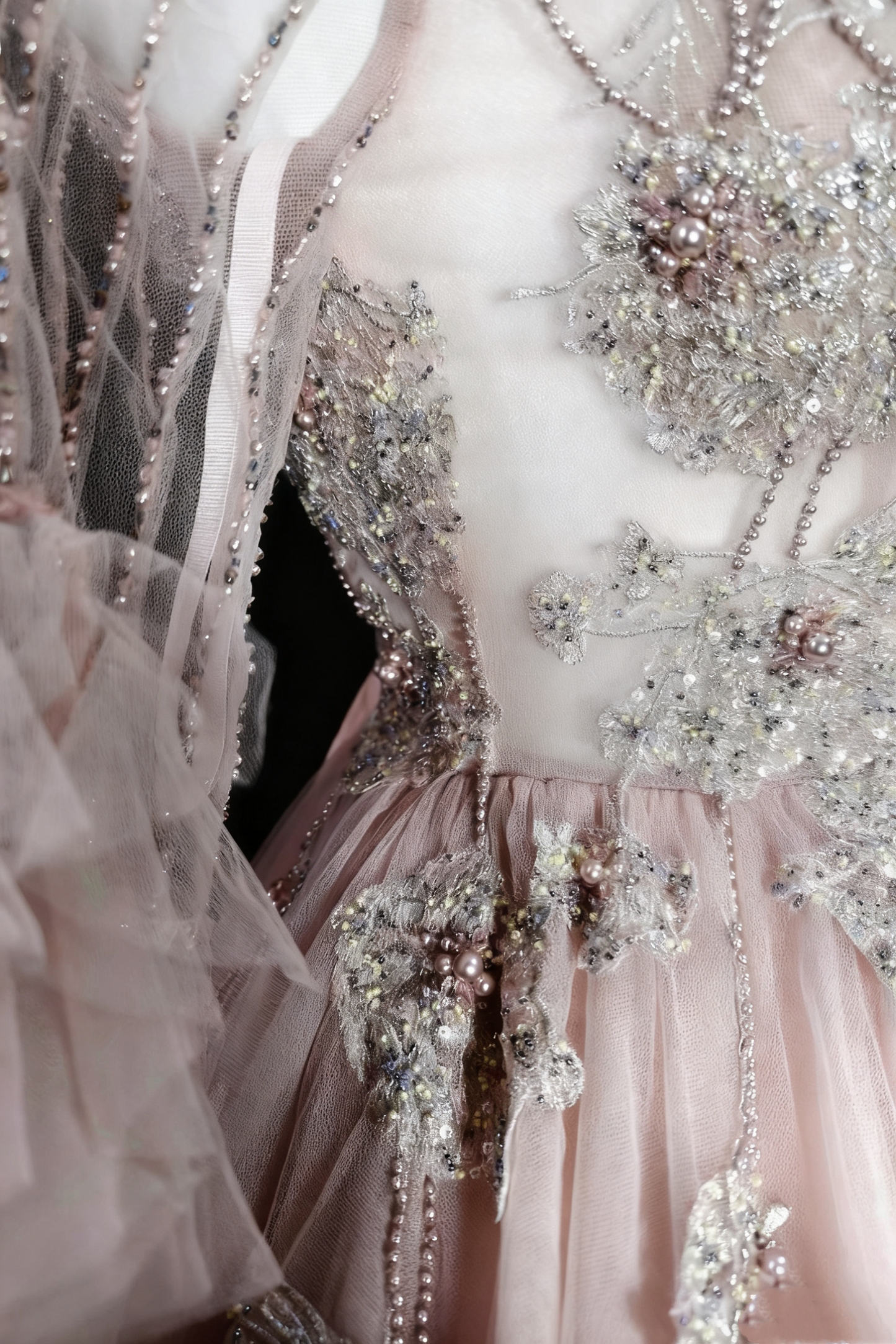 girlhomeshops - Robe de bal longue rose, magnifique, en dentelle délicate et perles gh6282