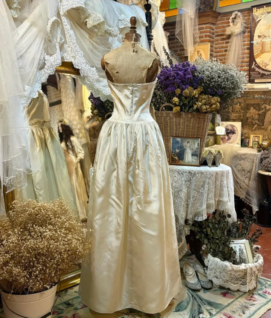 Girlhomeshops-Beige Beaded Long Vintage Elegant Satin Prom dress Evening Dress gh5043