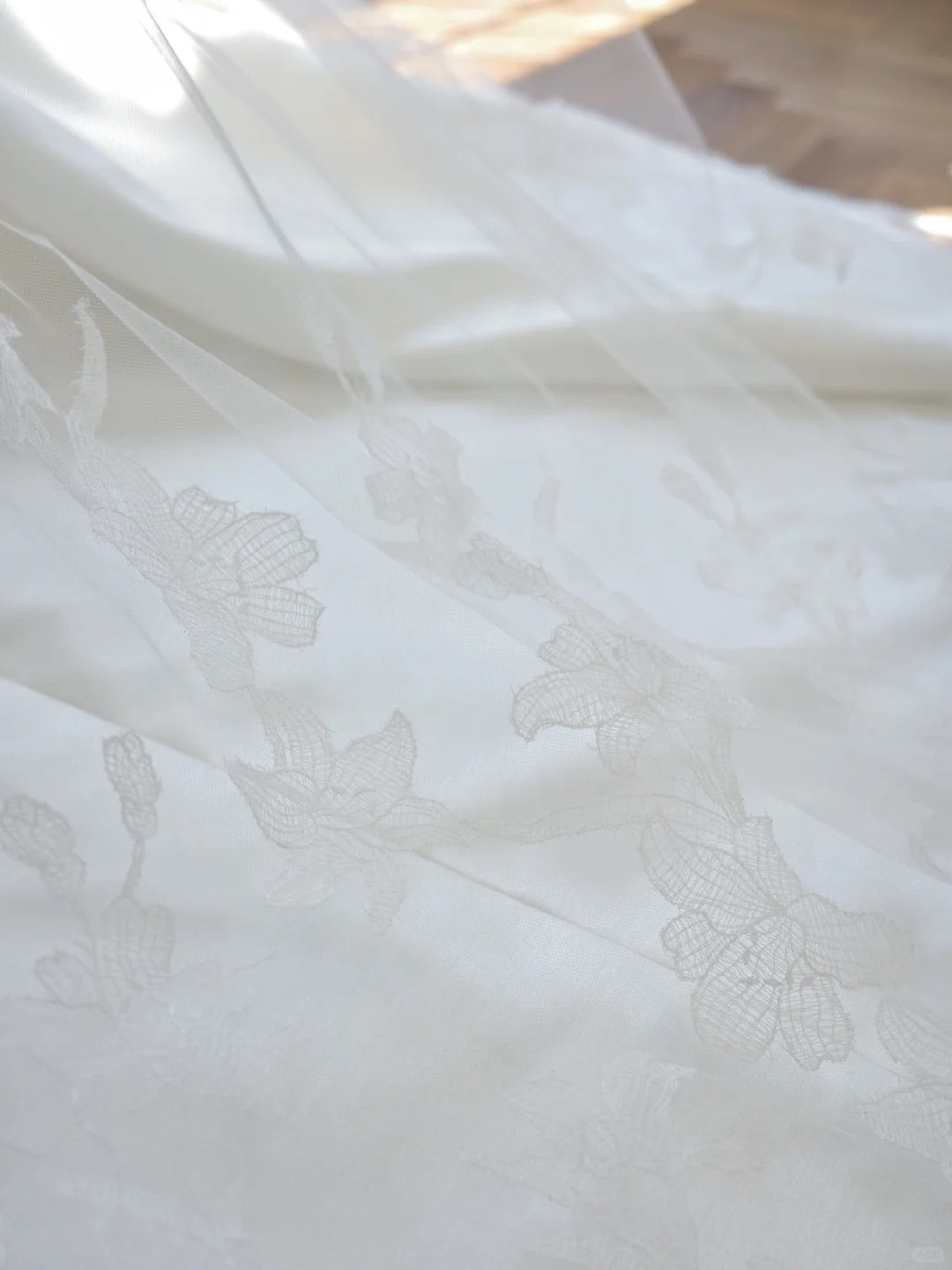 Girlhomeshops - (sans voile) Robe de soirée élégante en satin blanc, longue traîne, robe de mariée gh5062