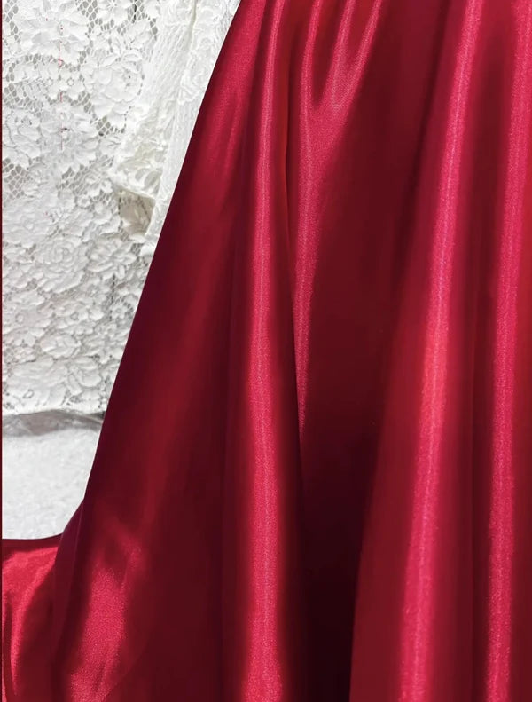 Rotes, zartes, florales, langes, elegantes Satin-Ballkleid, Abendkleid gh4436