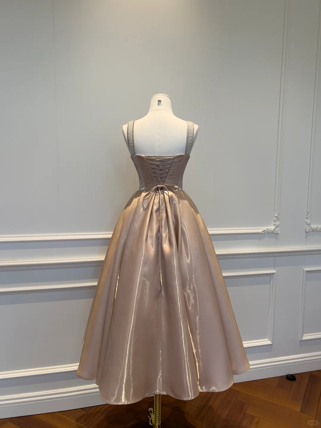 Luxury Sweet Style Iridescent Satin Spaghetti-Strap Gown - Elegant Dress for Date & Party gh6559