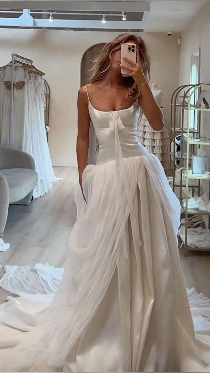 robe de bal/robe de mariée/robe de mariée longue en tulle satin blanc à manches courtes girlhomeshops gh6273