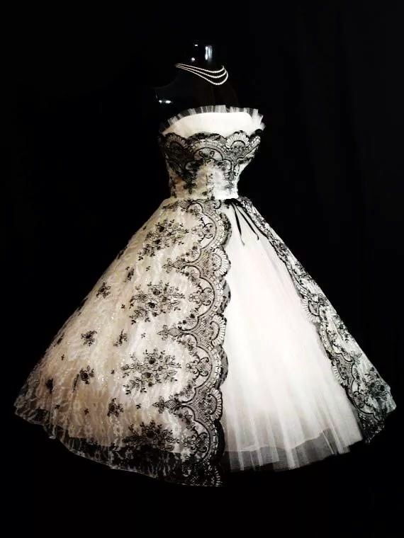 girlhomeshops--Black and white exquisite lace tulle midi homecoming dress formal gown gh5586