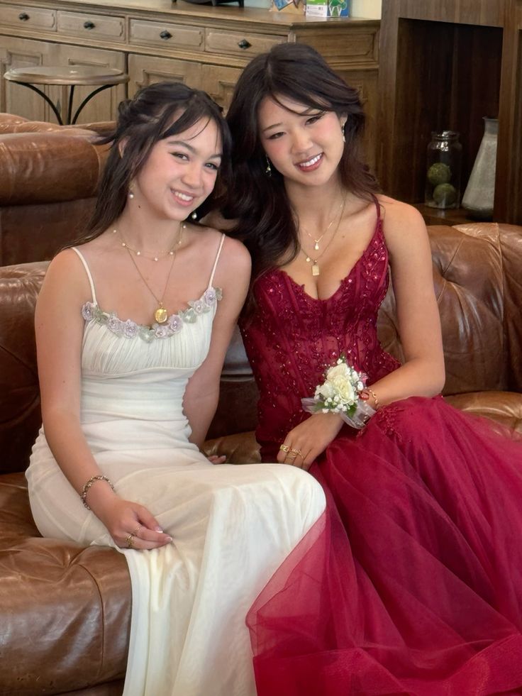 Robe de soirée blanche, mignonne et élégante, col à fleurs, bretelles spaghetti, longue, en mousseline de soie et tulle, robe d'invitée de mariage, robe de fête d'anniversaire, robe de demoiselle d'honneur, gh4085