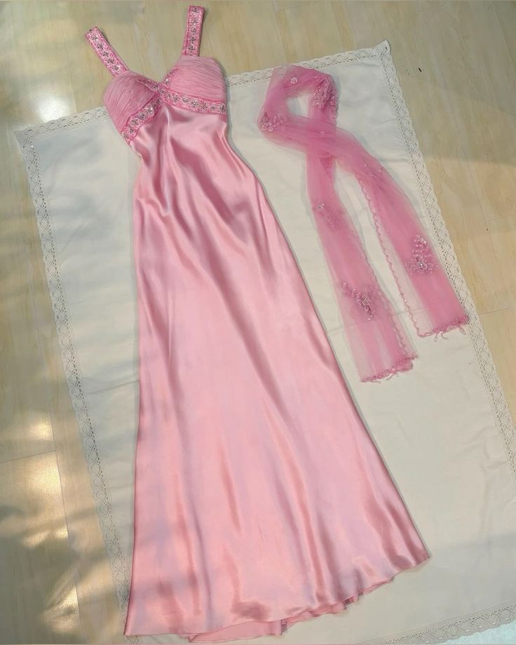 Robe de soirée longue en satin et tulle rose à perles brillantes et élégantes gh3510