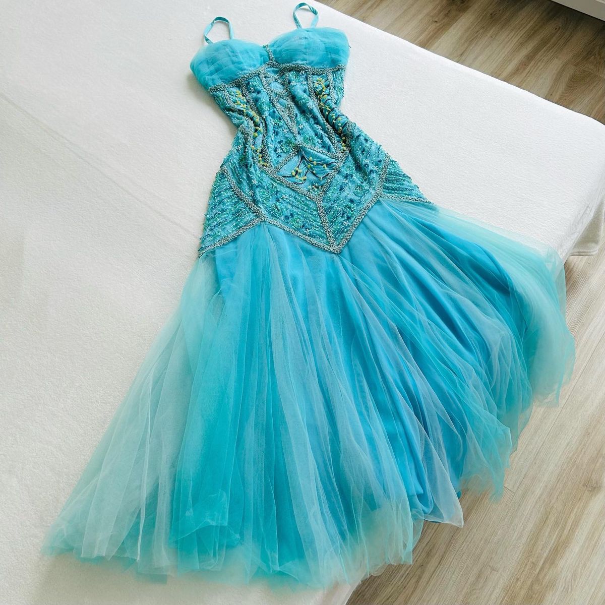 girlhomeshops-Vintage Lake Blue Bead-Embroidered Spaghetti Strap Tiered Tulle Mermaid Evening Gown gh6019