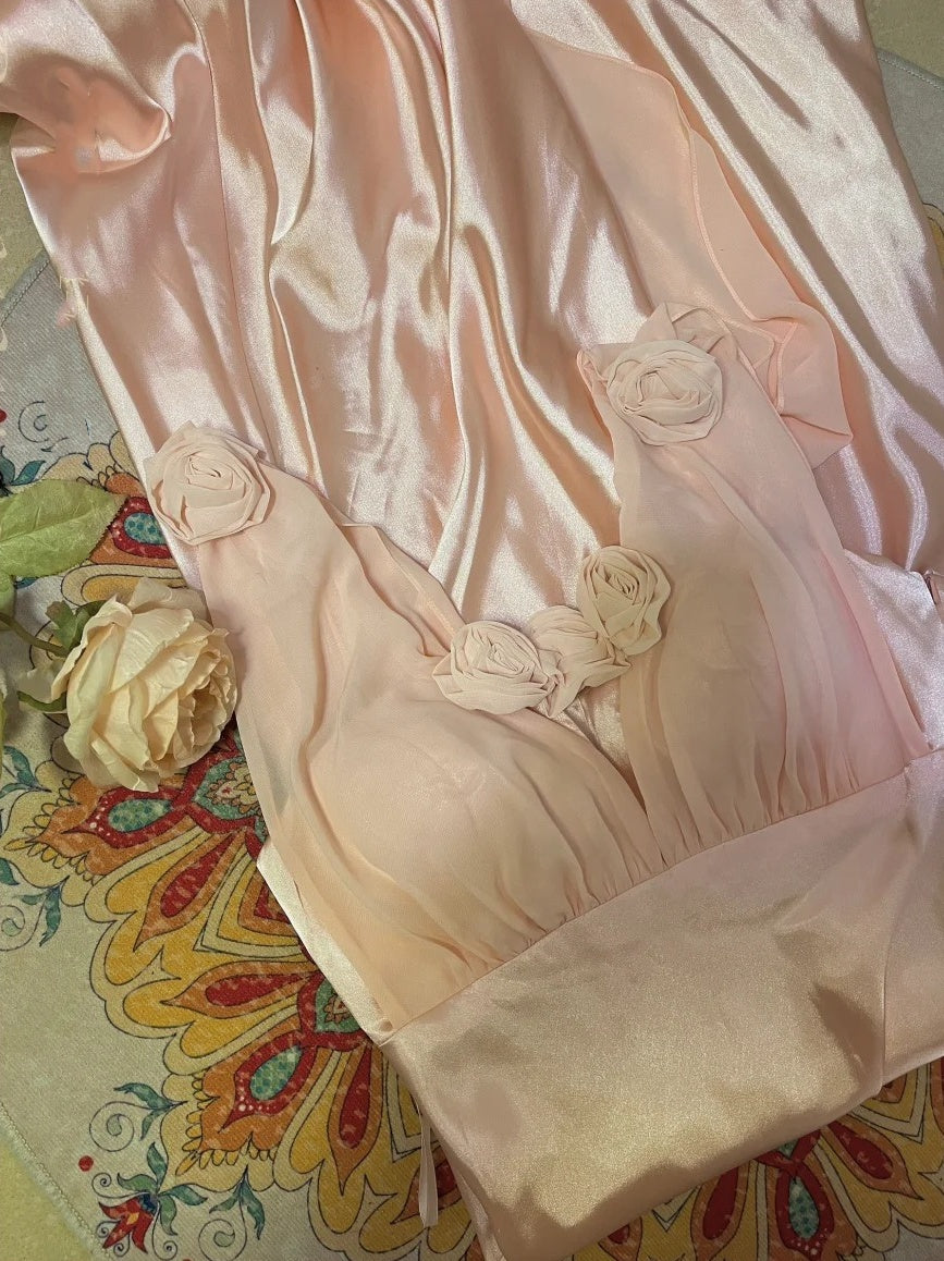Robe de soirée longue en satin rose clair à fleurs Morandi gh4489