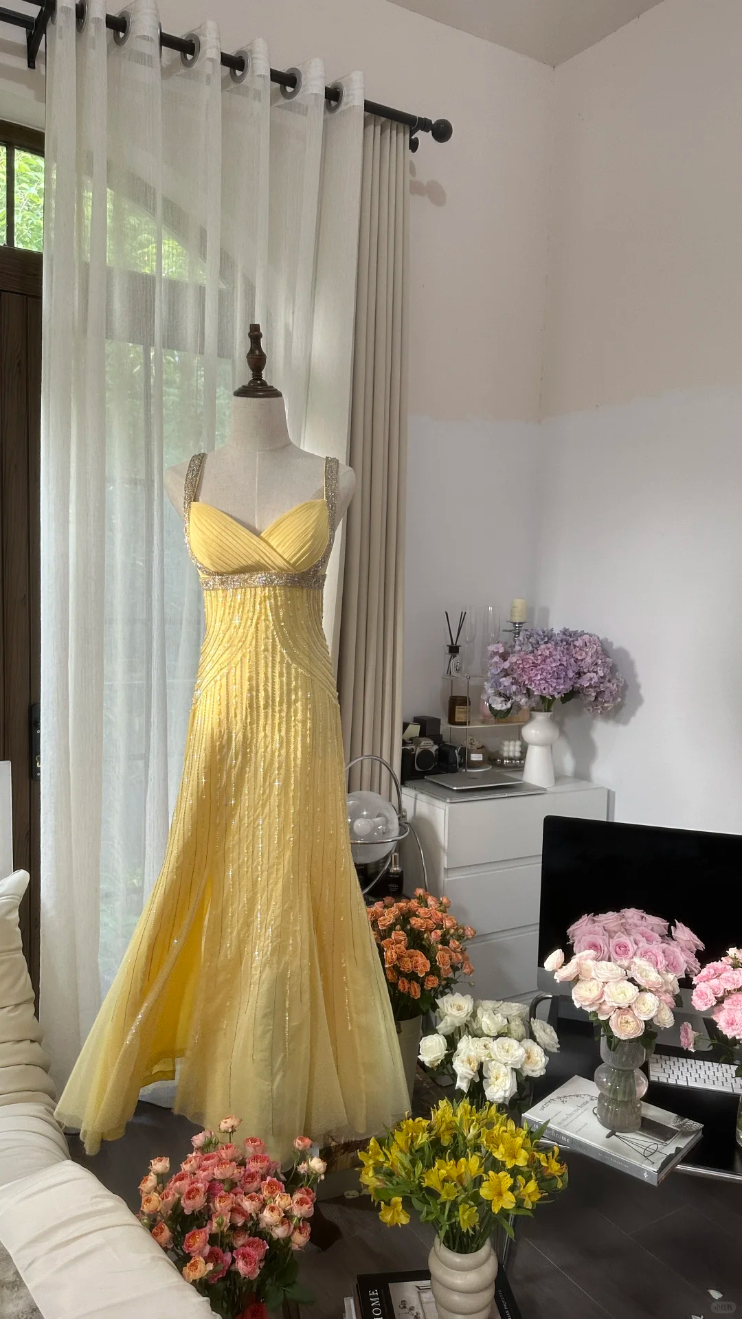 Robe de soirée longue en tulle, dos nu, élégante et brillante, jaune clair, avec perles, pour anniversaire, mariage, fête, bal, Saint-Valentin, gh4034