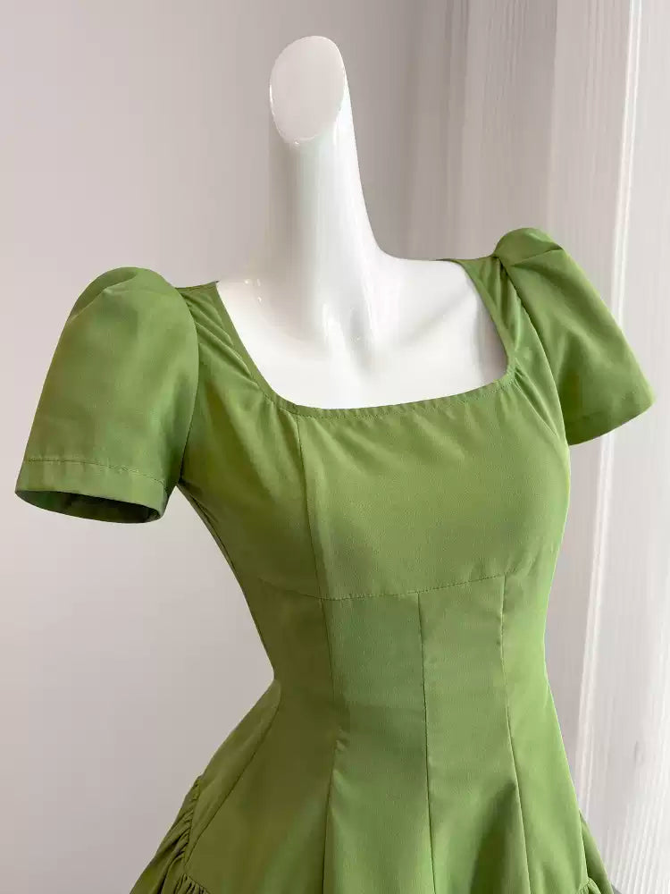 Grünes Retro-Heimkehrkleid mit quadratischem Ausschnitt für Frauen, Sommer, kurz, schick, einzigartiges Design, kleines High-End-Kleid 11289