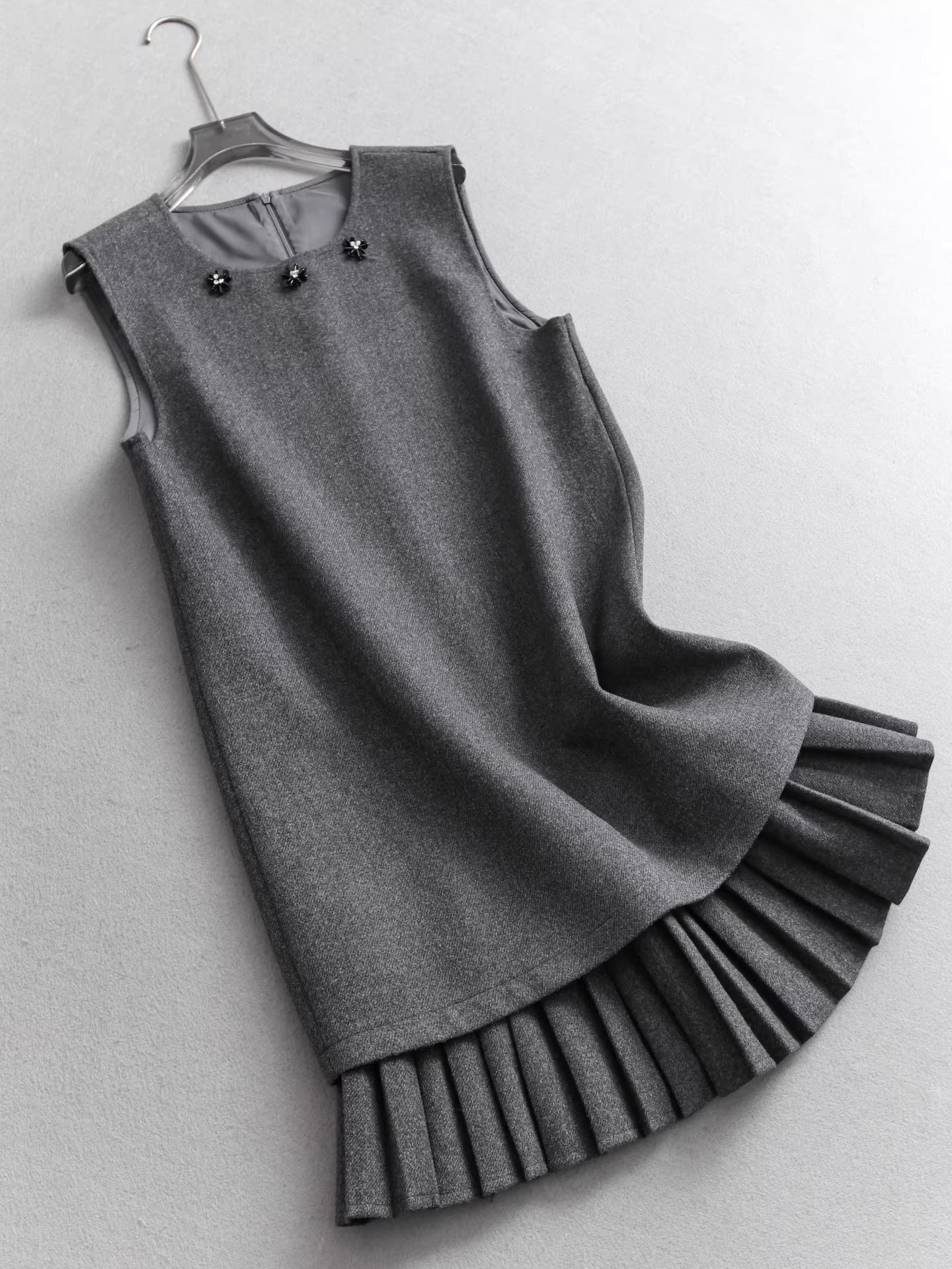 Sequined beaded round neck pleated sleeveless faux two-piece vest dress, slimming layered woolen dress 11296