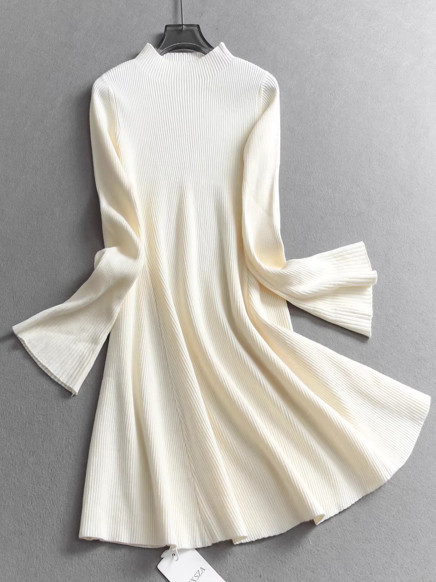 Solid color, high neck, slim fit, bell sleeve knit sweater dress, autumn and winter slim fit women's dress. 11322