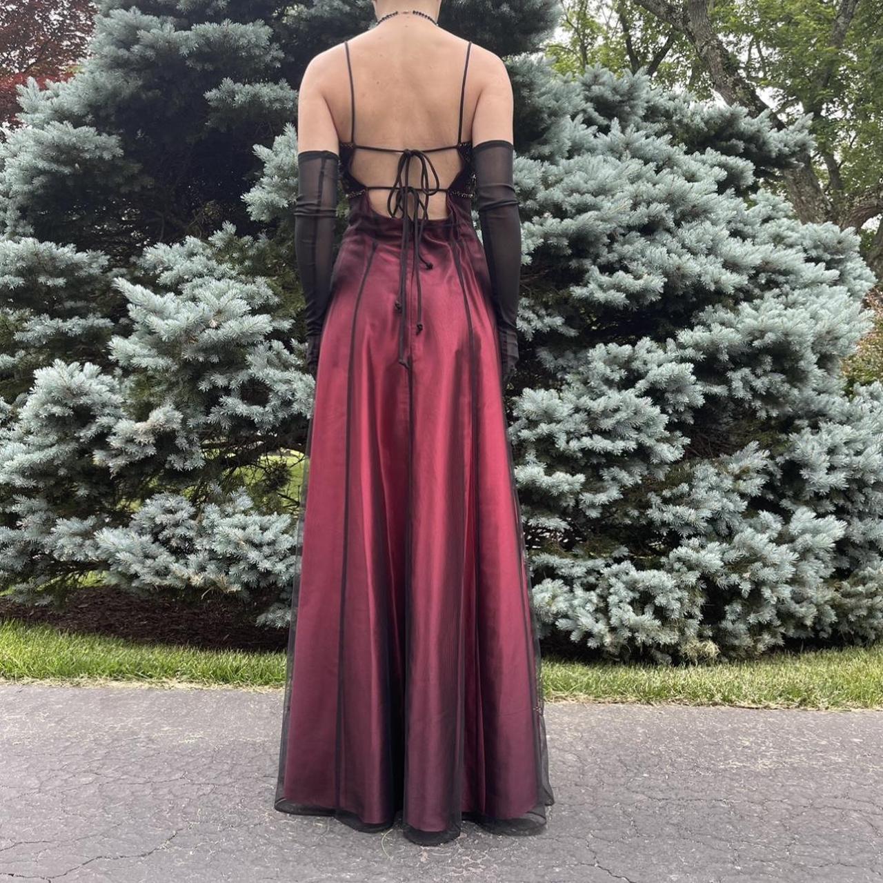Robe de soirée élégante en tulle bordeaux, longue et délicate, avec perles, tenue de bal, de fête, d'anniversaire, gh3615