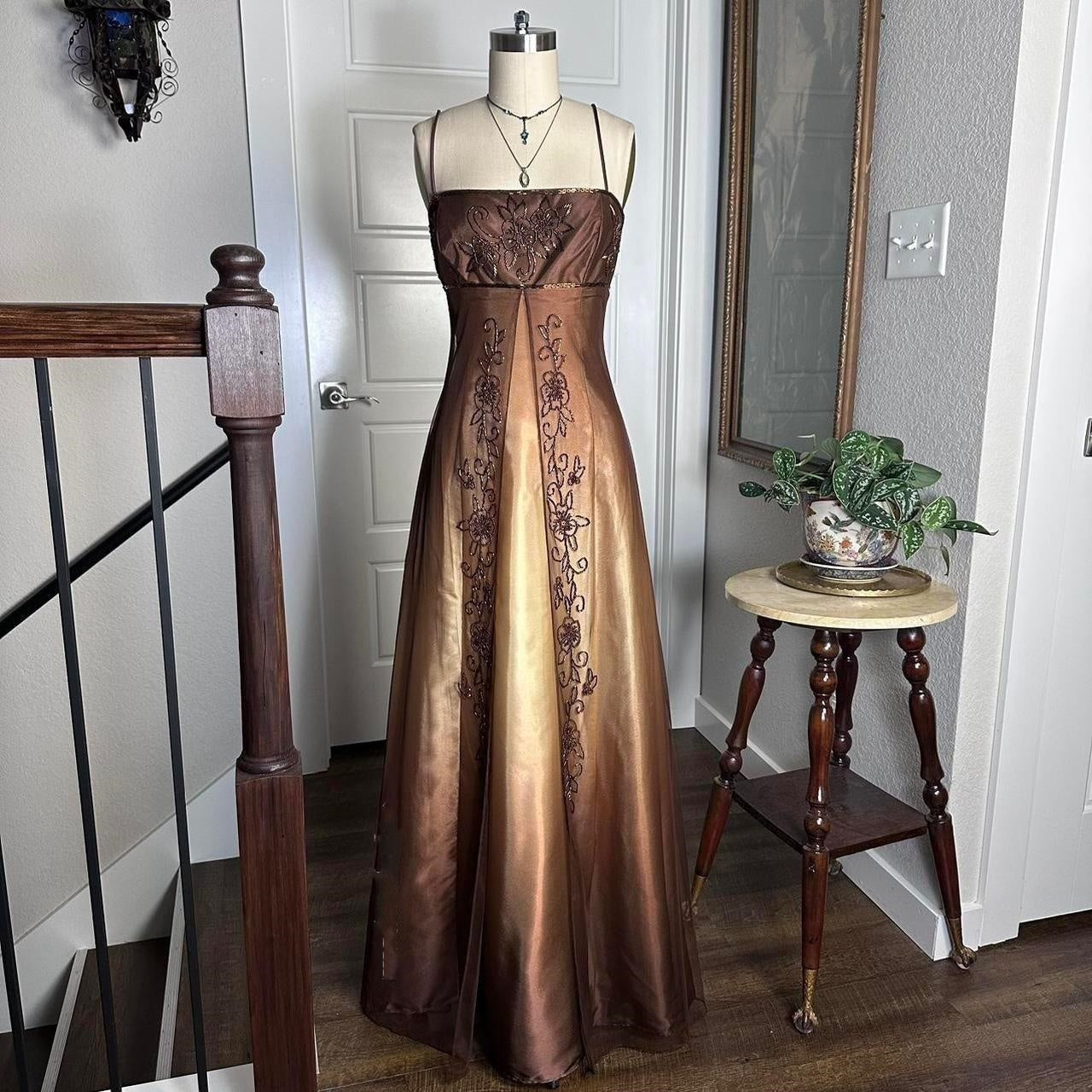 Robe de soirée longue en satin et tulle, style vintage, élégante et raffinée, dégradé de couleur, marron, doré, bronze, avec perles, longueur au sol, robe de bal, robe de soirée, robe de remise de diplôme, gh3937