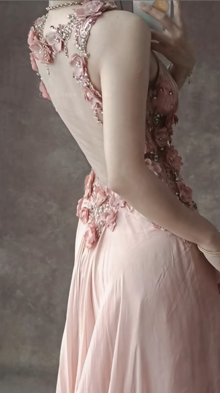Robe de soirée longue en mousseline de soie rose à fleurs et perles gh4703