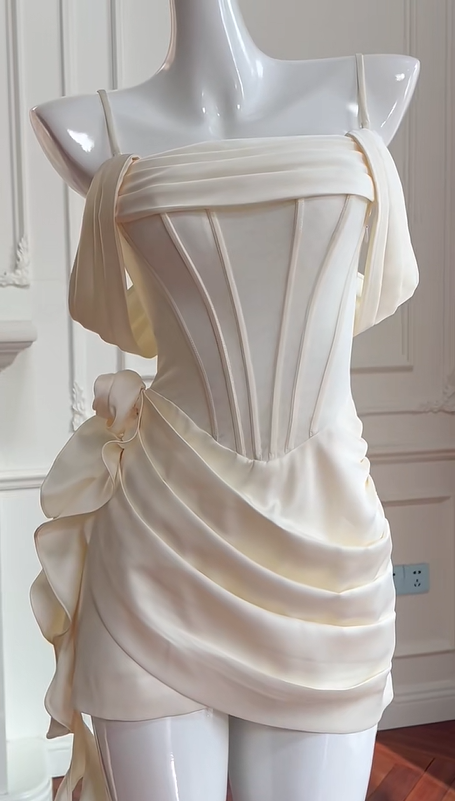 Girlhomeshops -Beige fishbone suspenders sweet simple short satin homecoming dress birthday party dress Prom dress gh5101