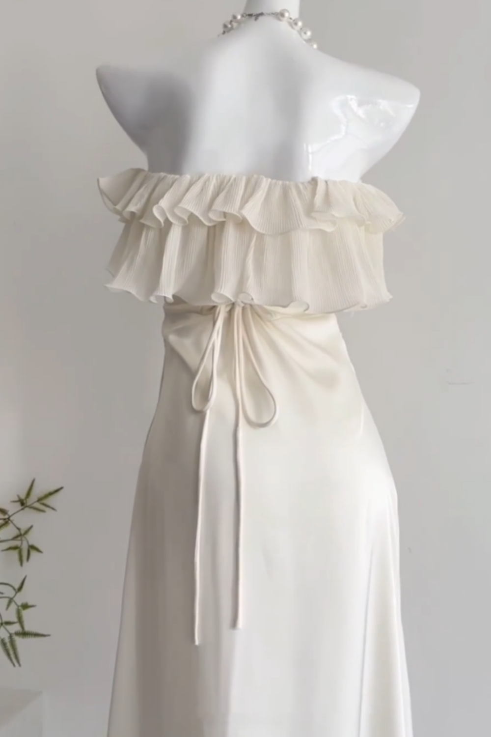 girlhomeshops – Langes weißes Chiffon-Heimkehrkleid mit Rüschen, gh5697