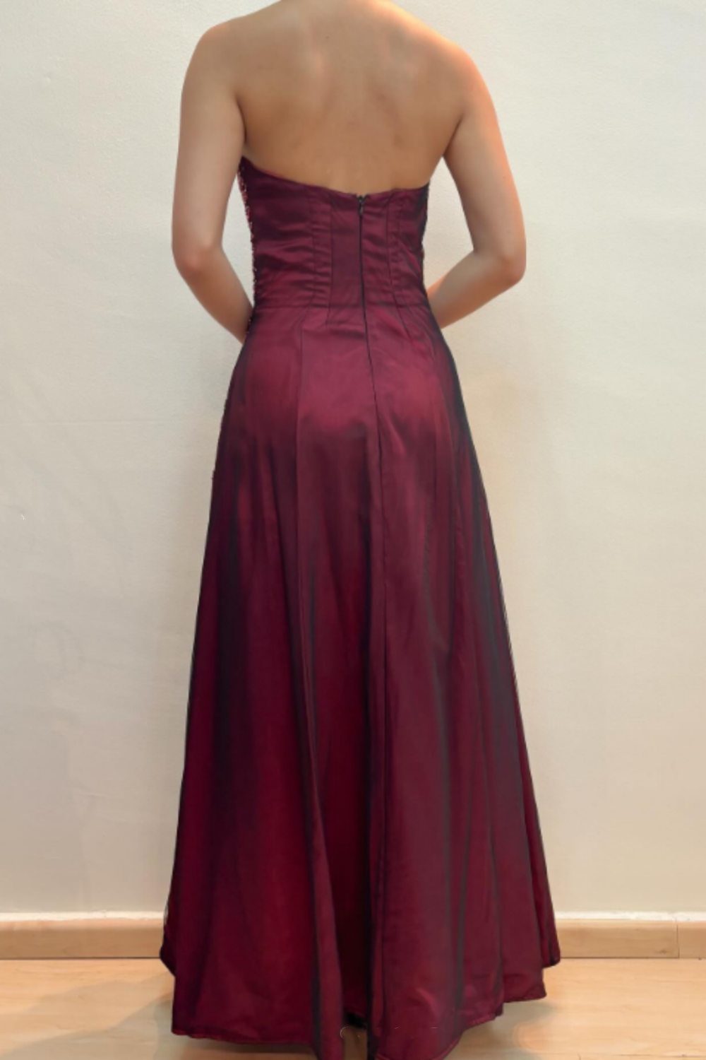 girlhomeshops-A simple yet elegant red mesh beaded strapless dress, a beautiful gown. gh6180