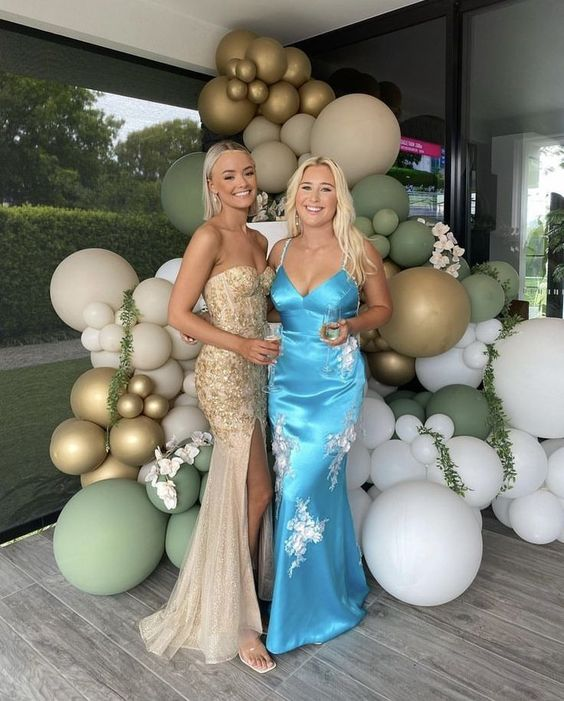 Langes Ballkleid-Abendkleid aus blauem Satin mit Spaghettiträgern gh2811