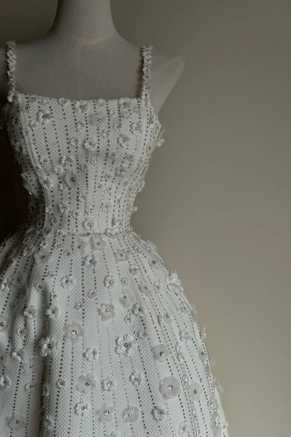 girlhomeshops- White Exquisite Pearl Embellishment Long Chiffon Prom Dress gh6212