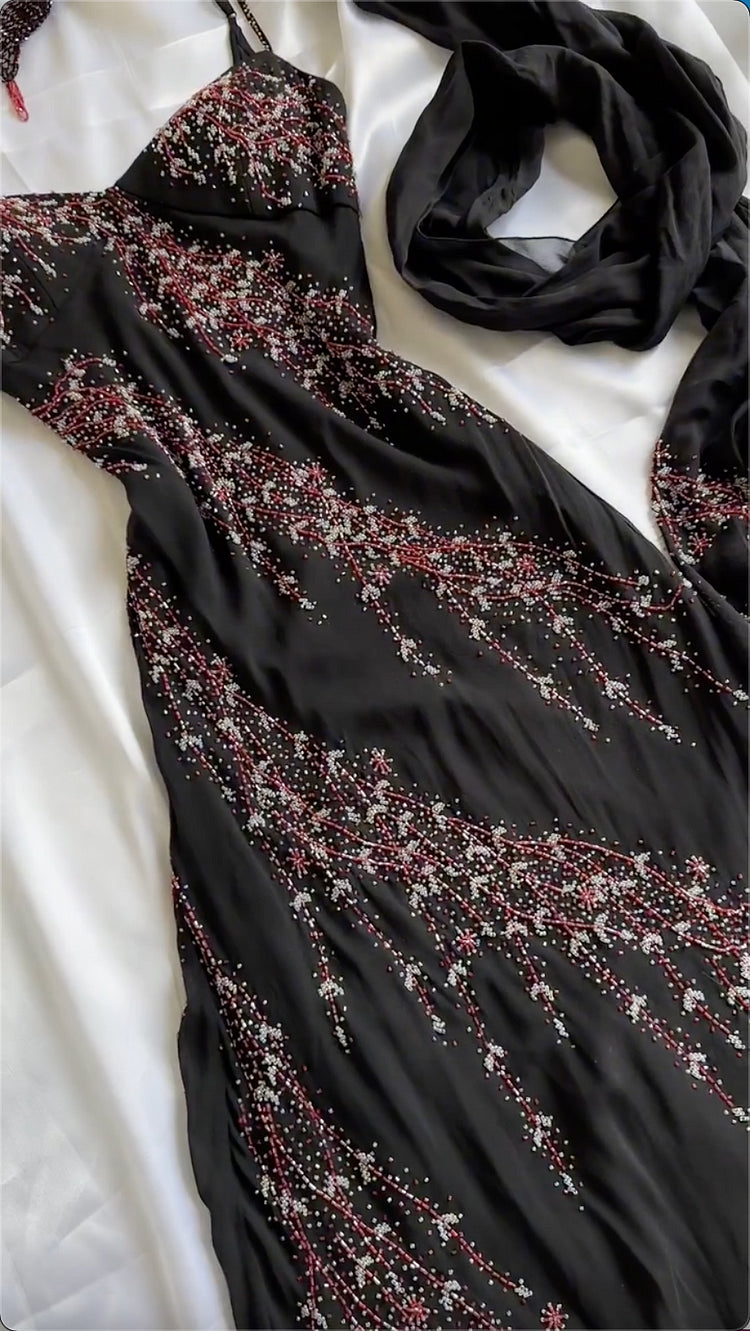 robe de soirée et de fête girlhomeshops - Robe bustier noire à perles avec foulard en soie assorti, ourlet asymétrique gh6000