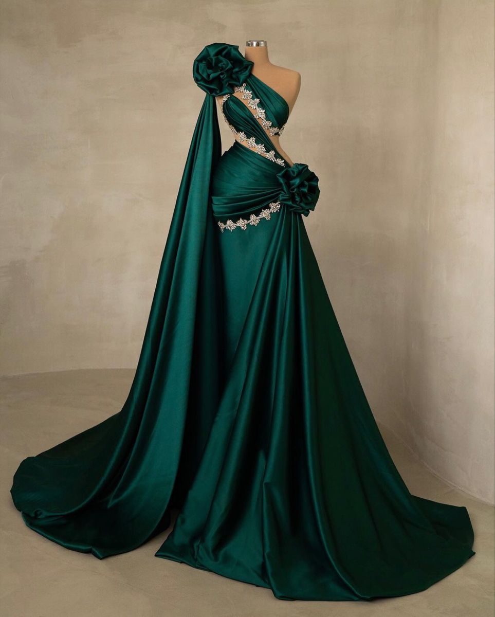 Girlhomeshops - Robe de soirée longue en satin vert, élégante et perlée, gh5031