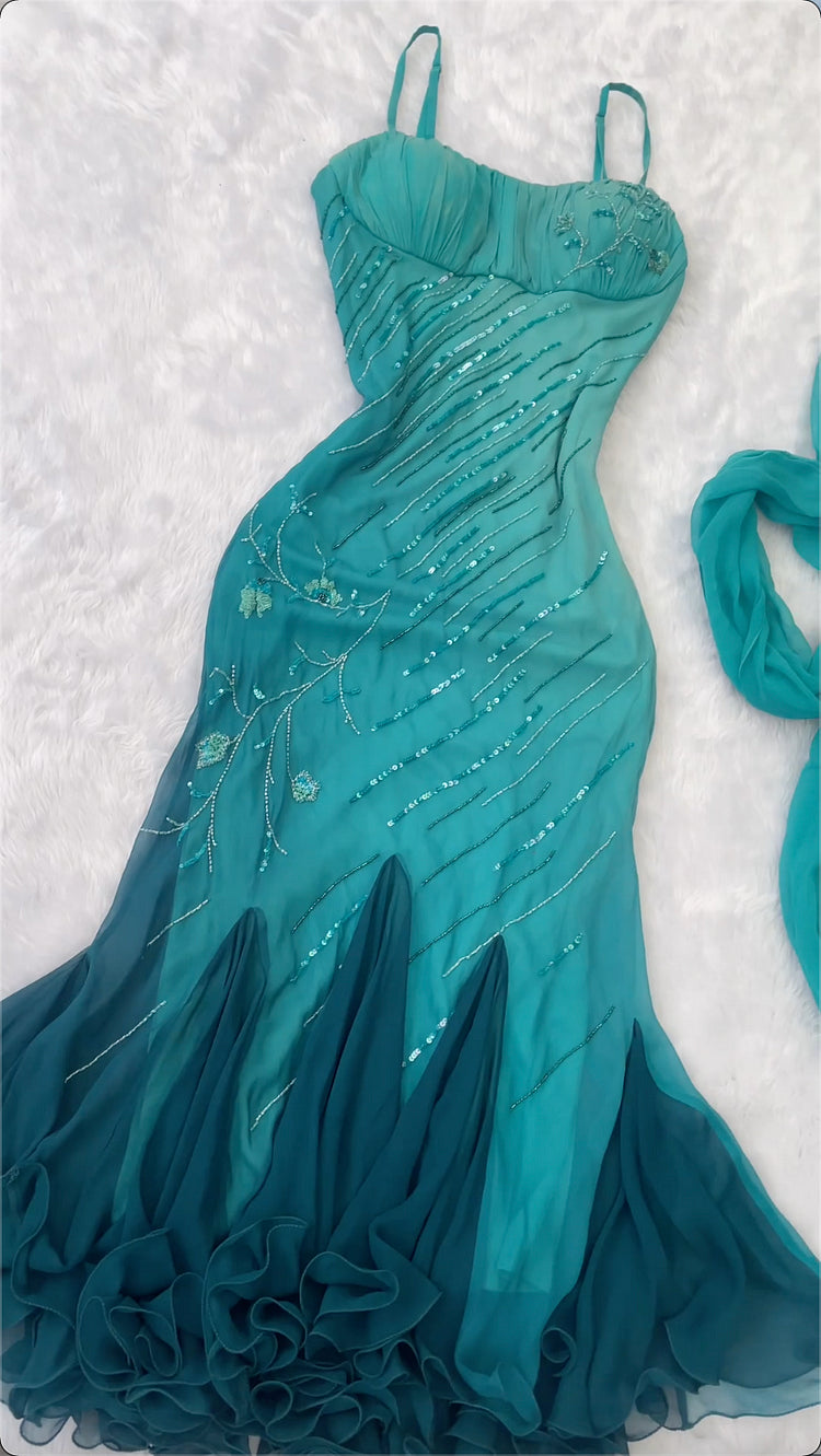 robe de soirée sirène à bretelles dégradé turquoise girlhomeshops, brodée de sequins, avec foulard assorti gh6002