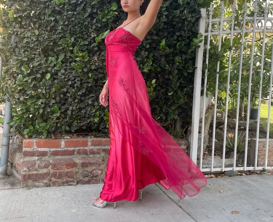 Robe de soirée longue en tulle, élégante et élégante, avec broderies et perles, bretelles spaghetti, rouge, gh3576