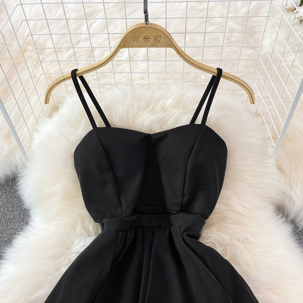 Weißes unregelmäßiges trägerloses Sommerkleid 11004