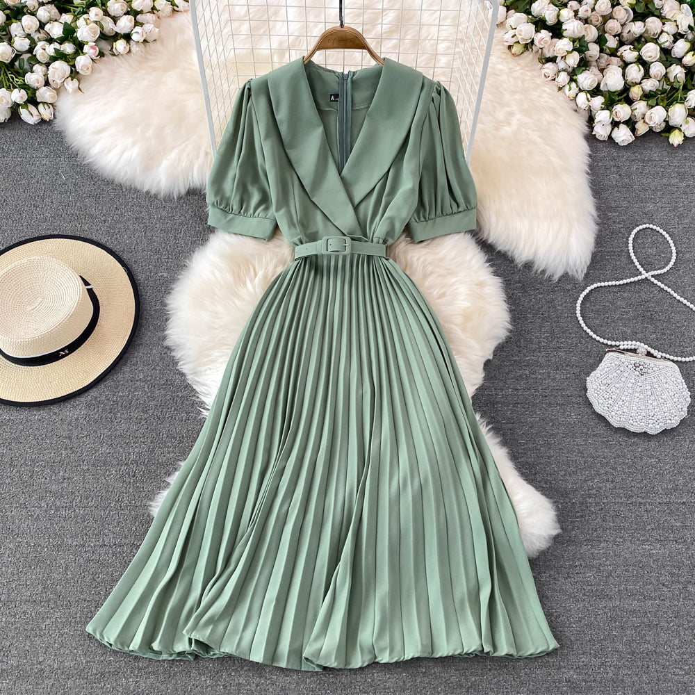 Süßes kurzes Kleid mit V-Ausschnitt A-Linie Modekleid 10704