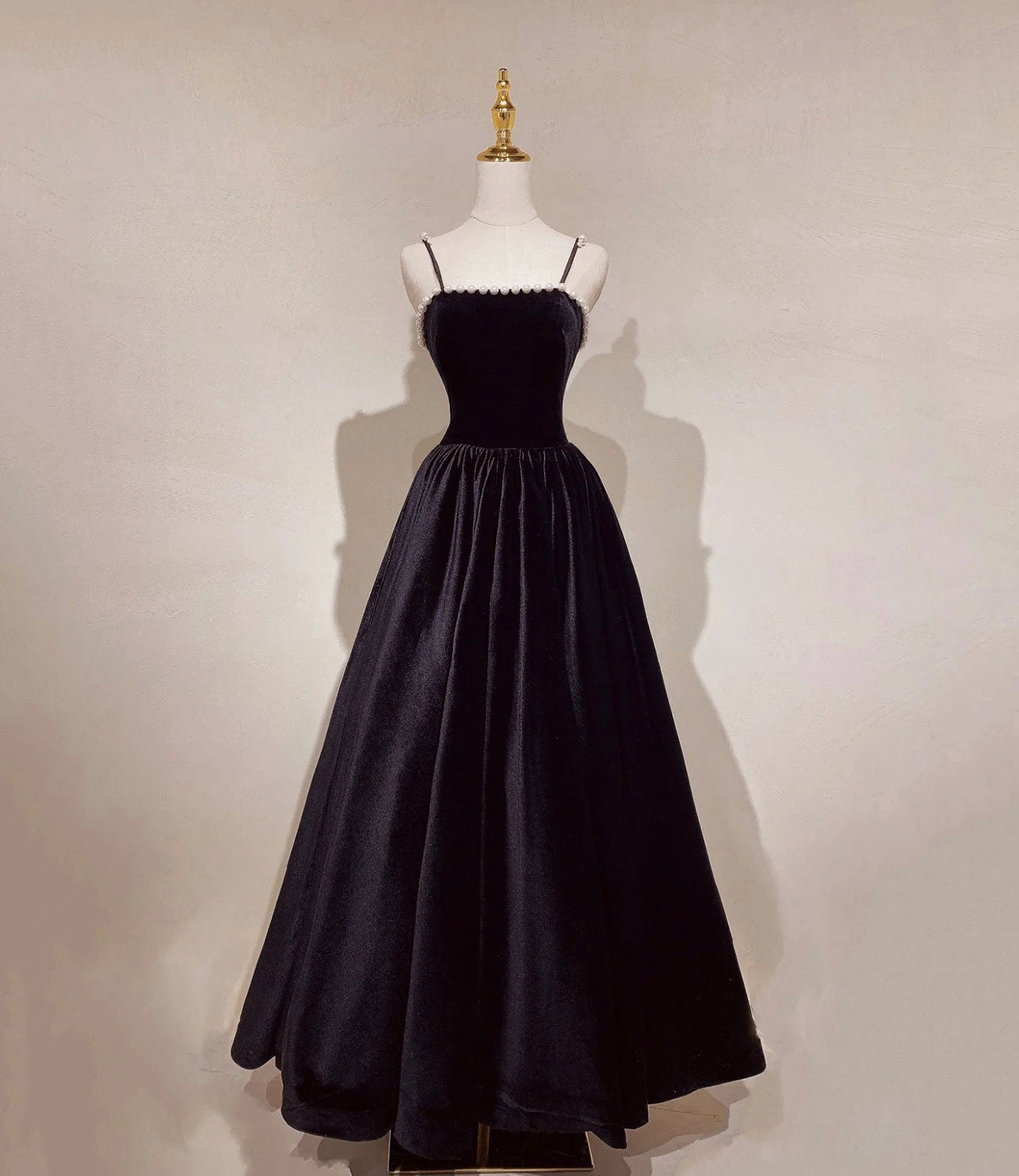 Langes Ballkleid aus schwarzem Samt Abendkleid in A-Linie 10482