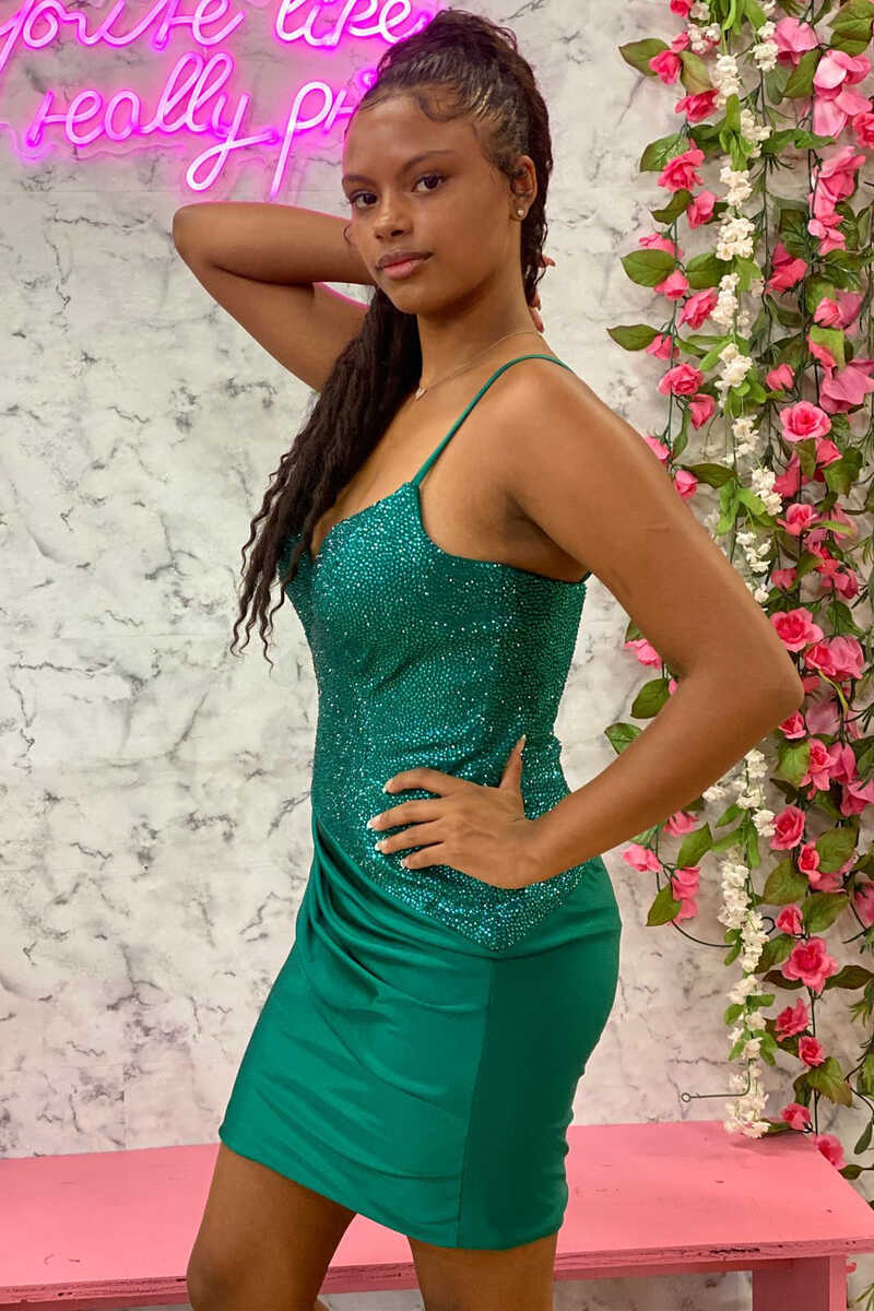 Robe de soirée courte froncée à bretelles spaghetti et perles bleu roi gh1374