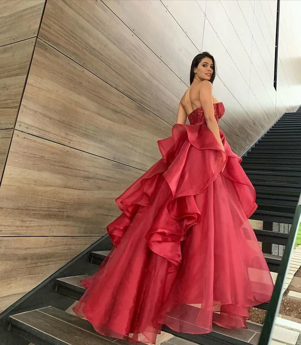 Langes Ballkleid aus rosafarbenem Tüll mit Spaghettiträgern gh2544