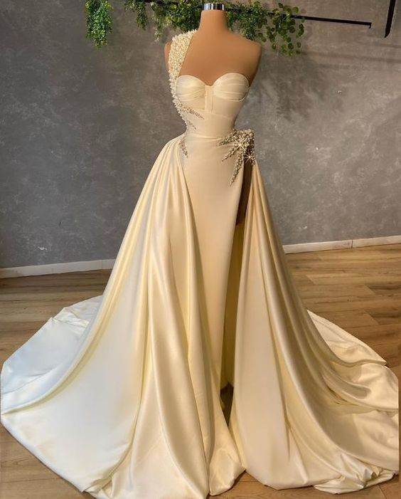 Ein Schulter-Perlen-Satin-Brautkleid-Abendkleid gh2567
