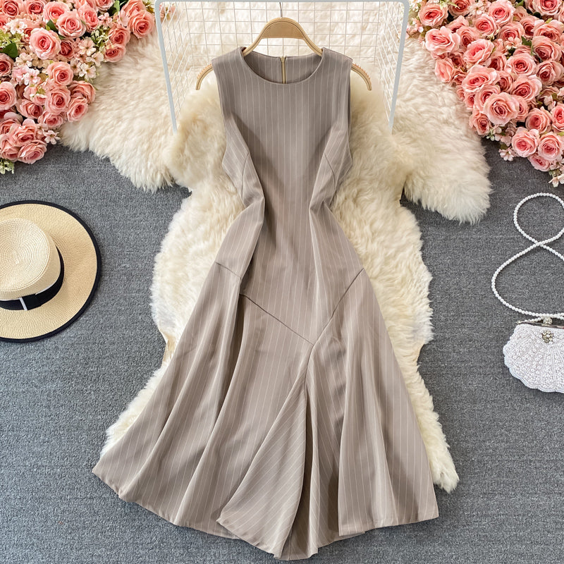 Robe courte mignonne à la mode 548