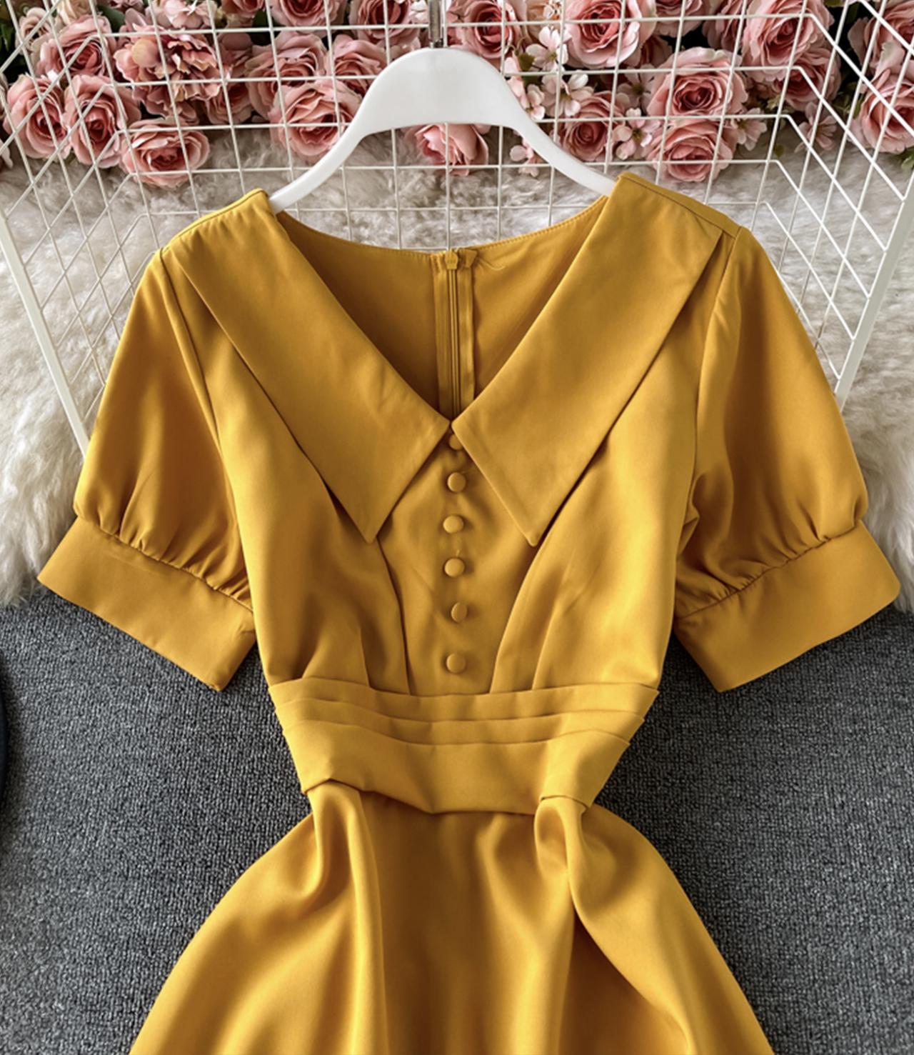 Robe courte mignonne à la mode 690