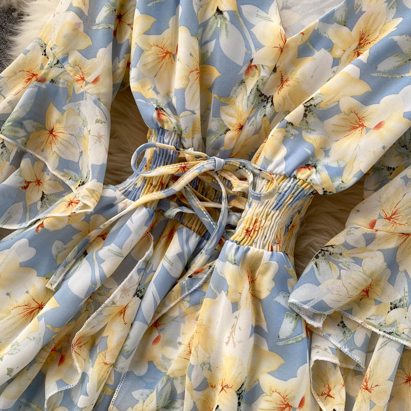 Süßes Blumenkleid mit V-Ausschnitt A-Linie Modekleid 501