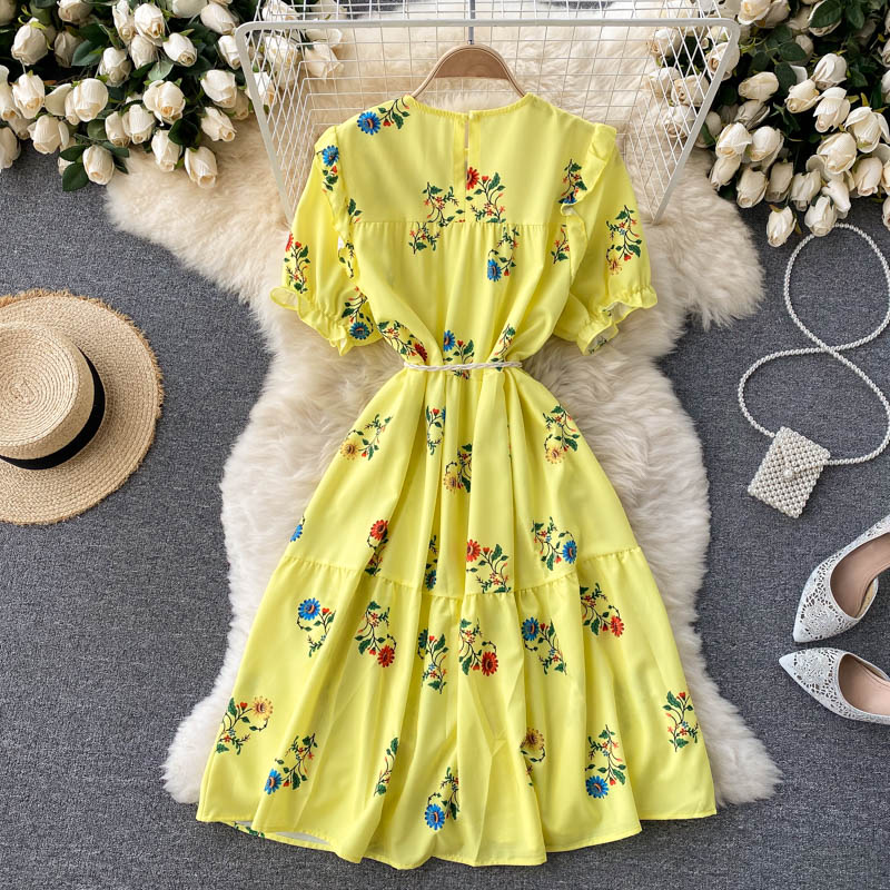 Niedliches kurzes A-Linien-Kleid aus Spitze, Modekleid 475