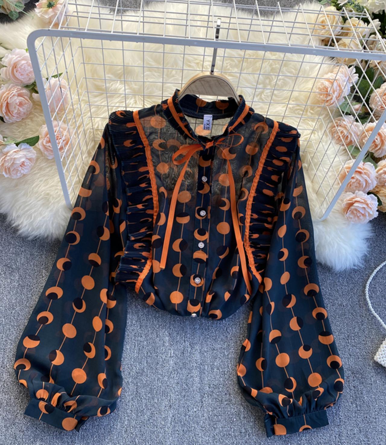 Hauts mignons à manches longues 334