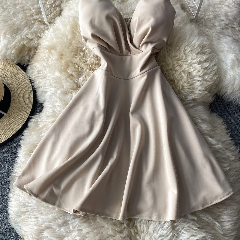 Low cut V-neck open back waist closed Strapless A-line skirt 2739