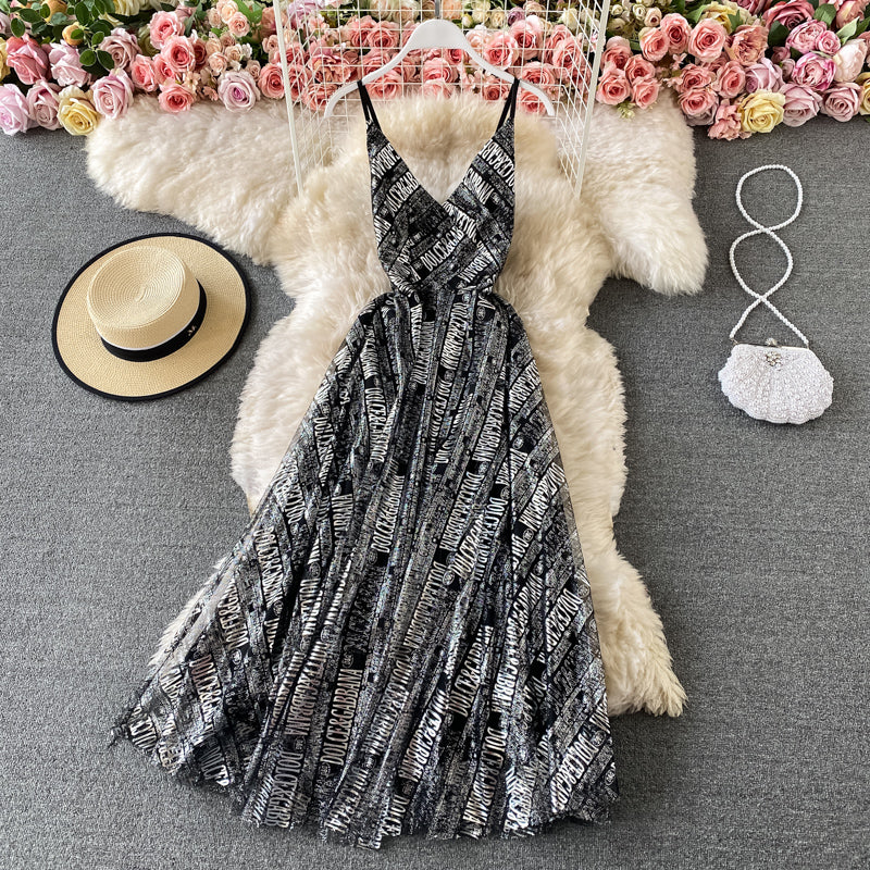 Schmal geschnittenes Retro-Kleid in A-Linie 3429