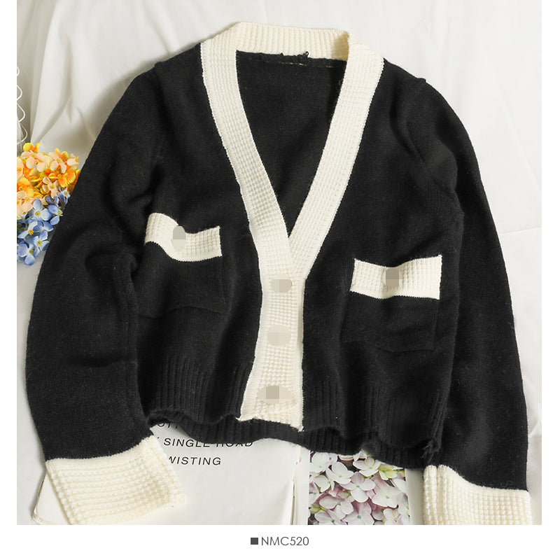 Korean contrast color stitched low neck three button long sleeve T-shirt 2005