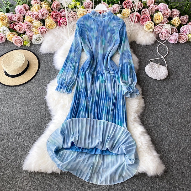 Robe ample en mousseline plissée à imprimé encre teintée blanche 2950