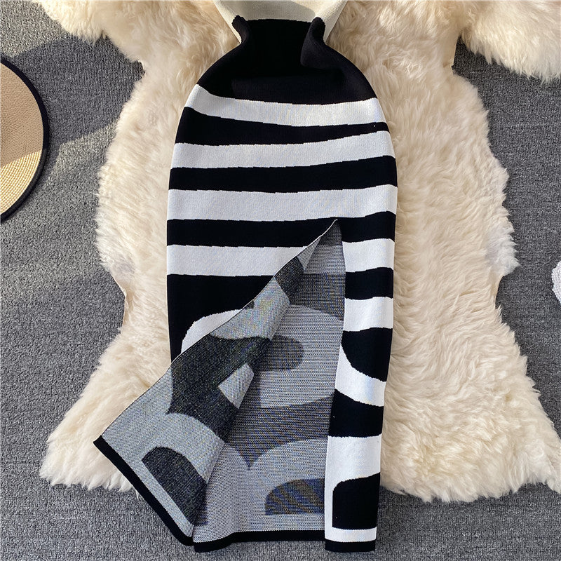 Robe fourreau en tricot doux fendue sur les hanches sans manches 2751